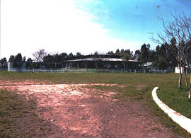 Entrada do parque de arremates